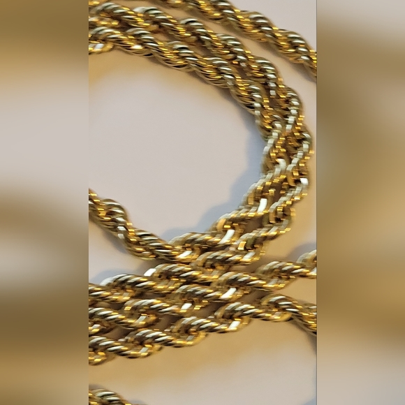 GUC Gold Tone Rope Chain Necklace Signed DM 24" - Picture 3 of 5